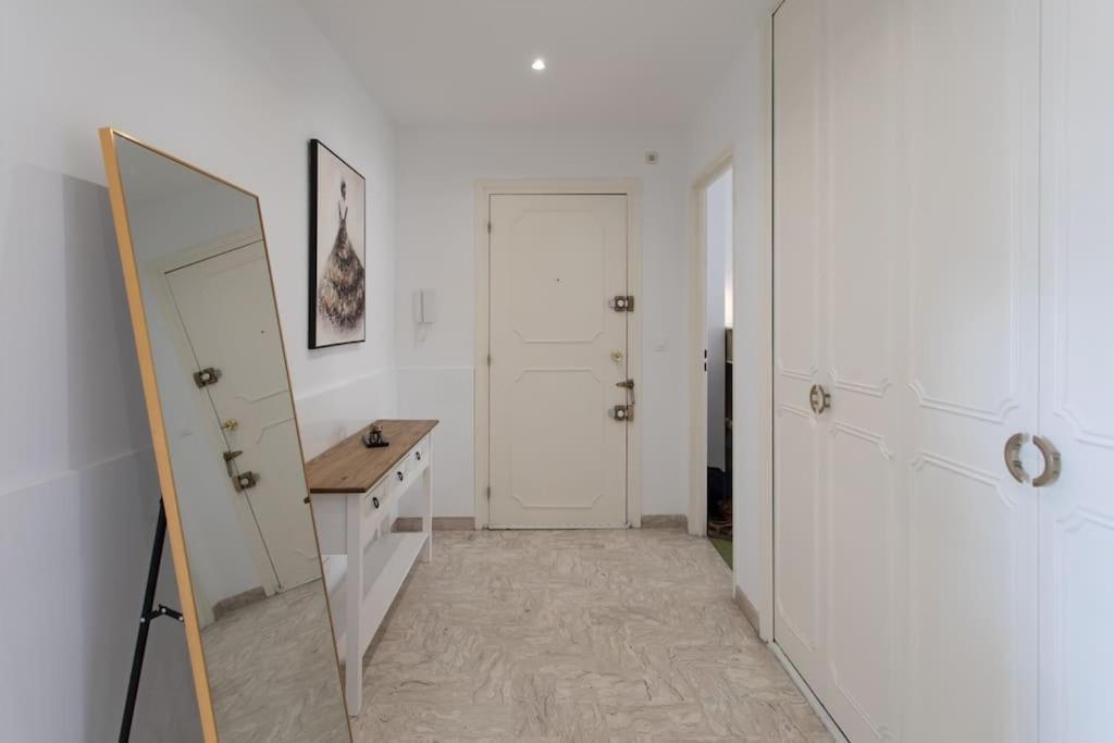 L28 Californie 1min Walk Sea 3bdr/ Ac & Balcony Appartamento